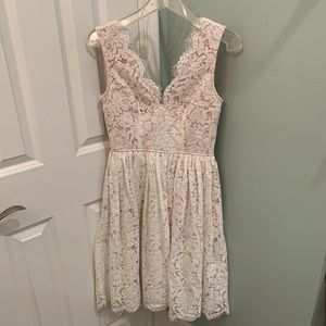 Lulus knee length lacy nude dress(WITH POCKETS!!)